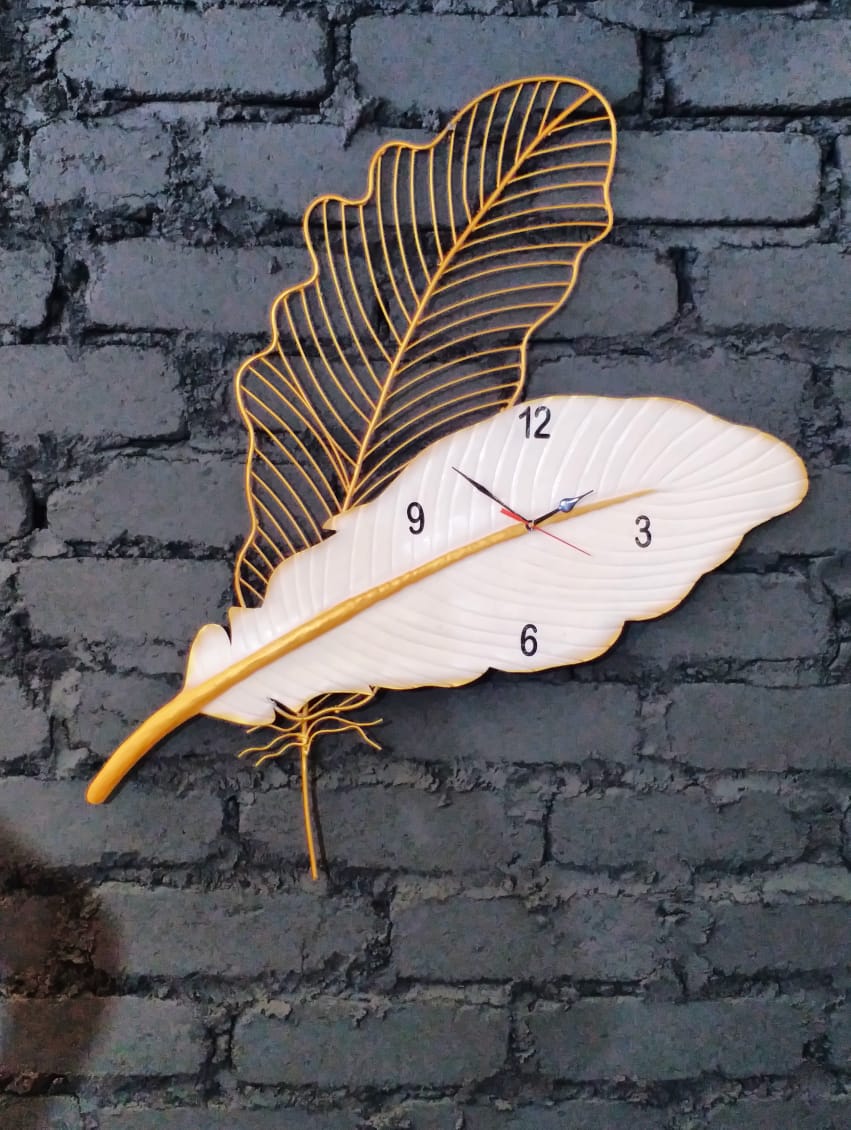 Leaf Wall Clock